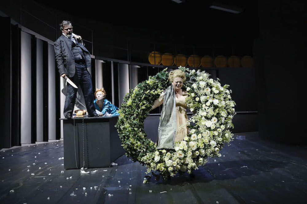 Biedermann und die Brandstifter - Claudia Meyer - Konzert Theater Bern - Bild