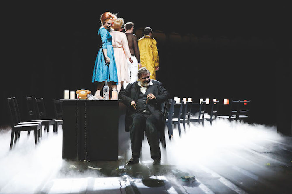 Biedermann und die Brandstifter - Claudia Meyer - Konzert Theater Bern - Bild