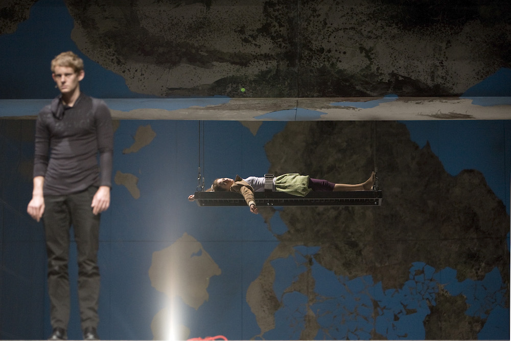 Hamlet – no roof access - Claudia Meyer - Deutsches Nationaltheater Weimar - Bild